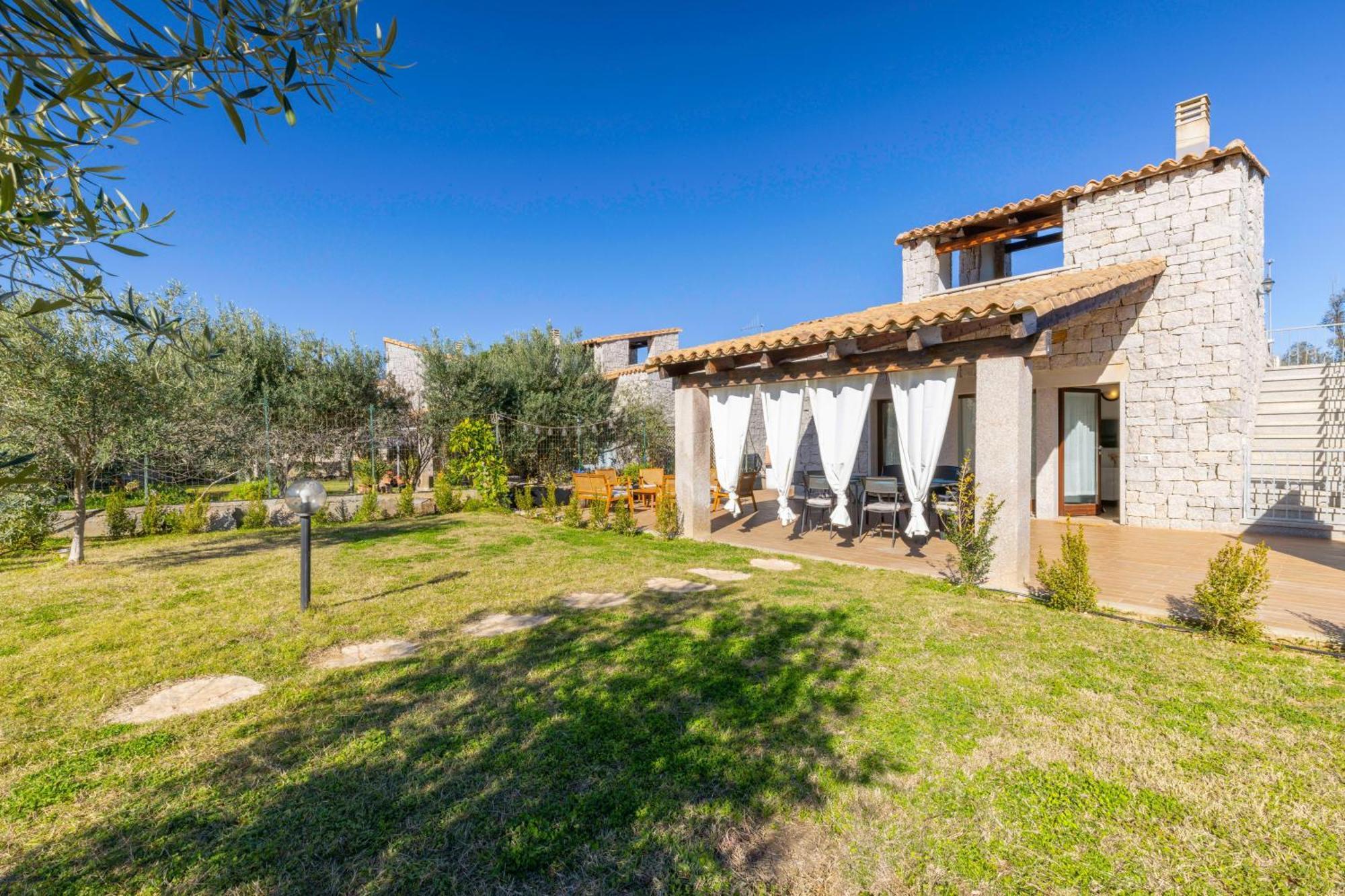 Villa Del Moro, Free Wifi, 300Mt From Sinzias' Beach Costa Rei Exterior photo